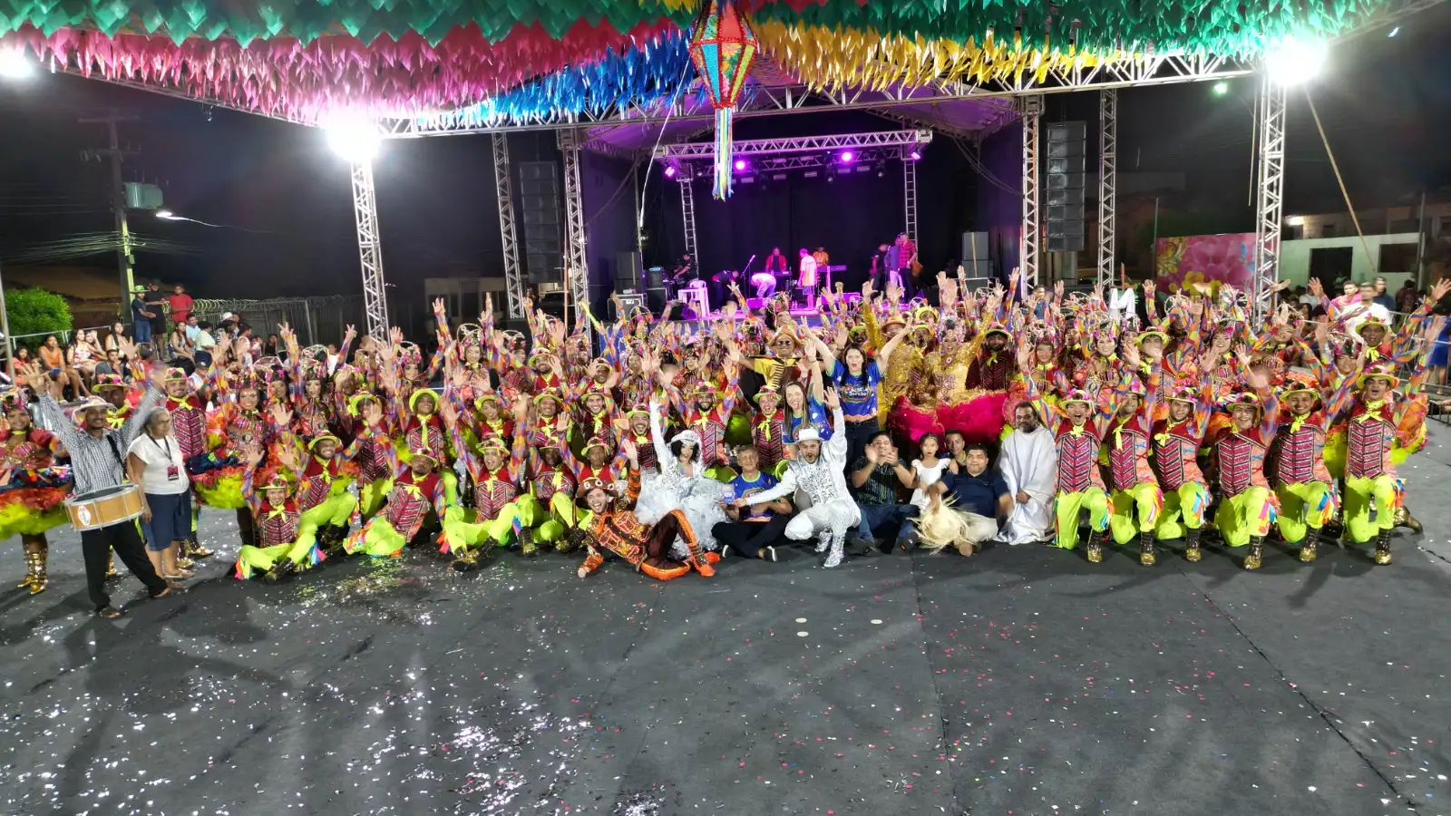 Galeria de imagens - Foto 1 da notícia: Matões realiza 28º Encontro de Folguedos com sucesso histórico e estreia de festival de quadrilhas