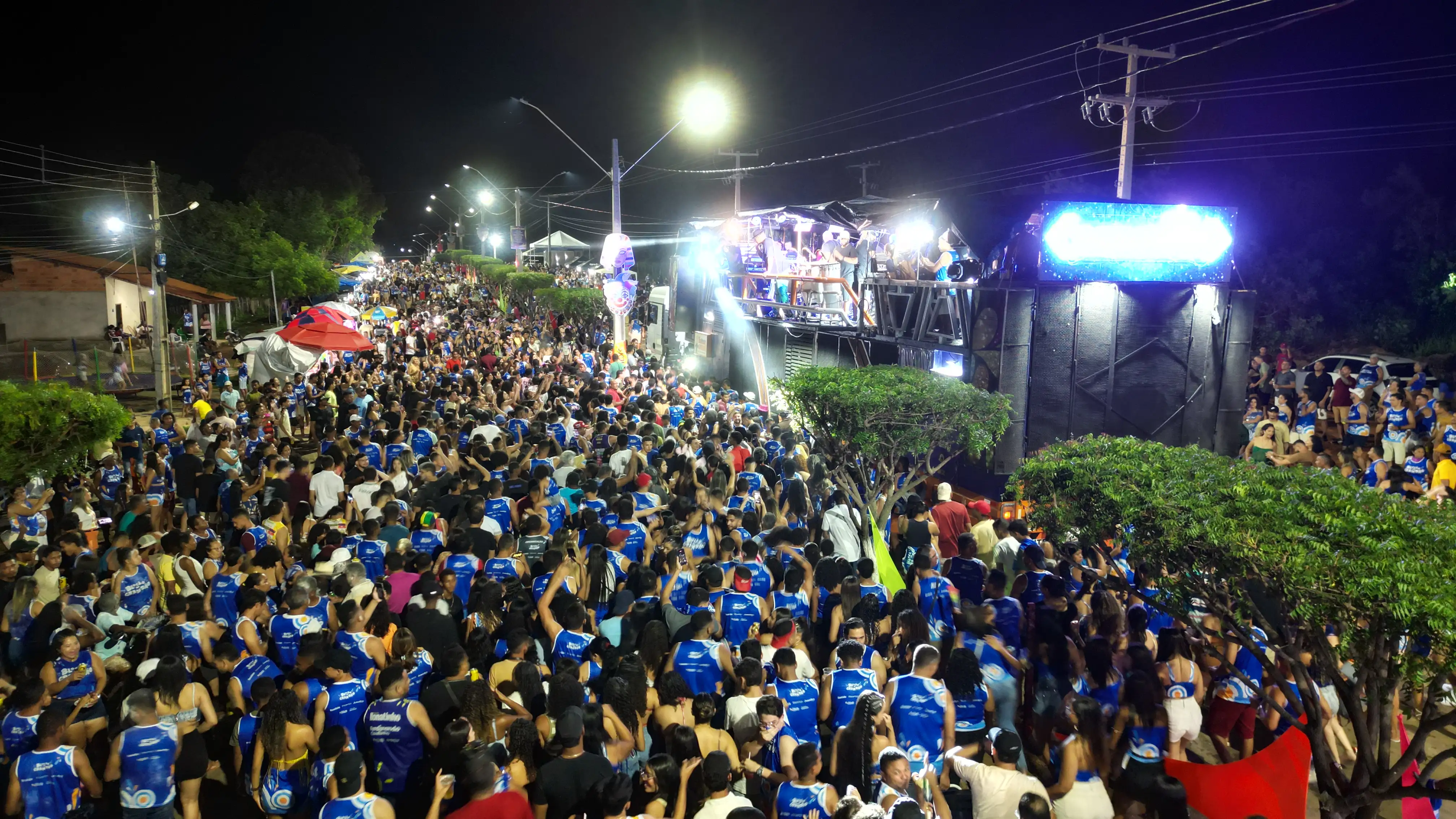 Carnaval FelizCidade 2026 transforma a Avenida Santa Luzia em corredor da folia em Matões
