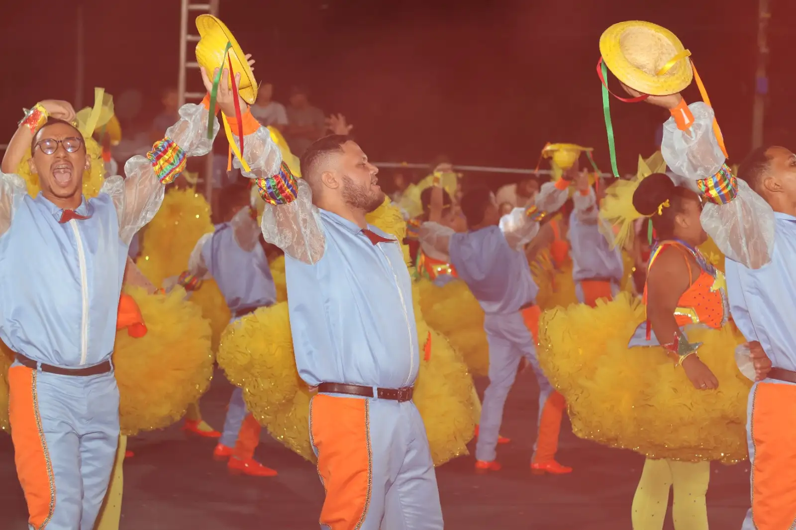 Galeria de imagens - Foto 2 da notícia: Matões realiza 28º Encontro de Folguedos com sucesso histórico e estreia de festival de quadrilhas